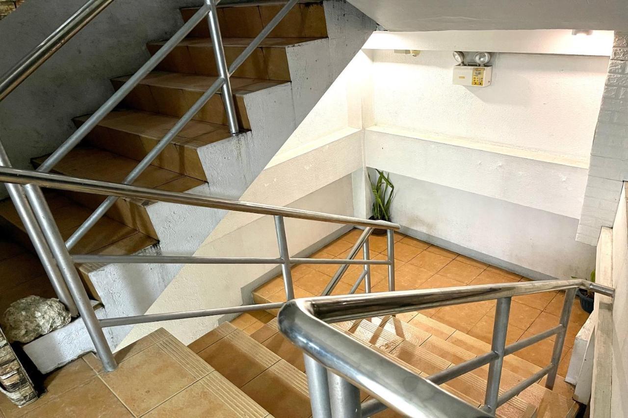 Oyo 910 Sabaidee Suites Mandawe Exterior photo
